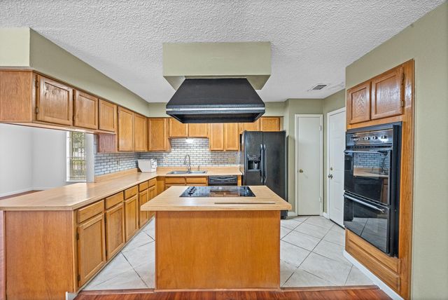 10714 Sherburne Drive, Houston, TX 77072