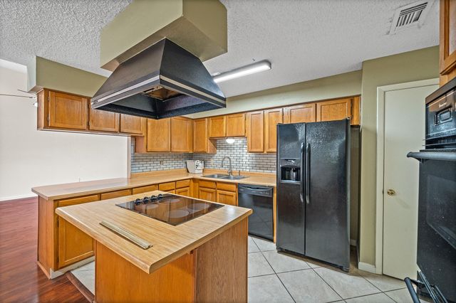 10714 Sherburne Drive, Houston, TX 77072