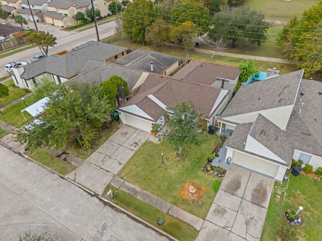 10714 Sherburne Drive, Houston, TX 77072