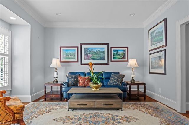 7 Ashton Square, Greensboro, NC 27408