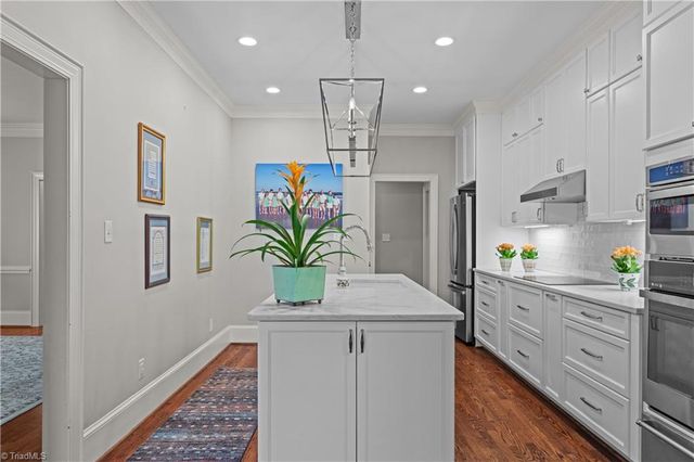 7 Ashton Square, Greensboro, NC 27408