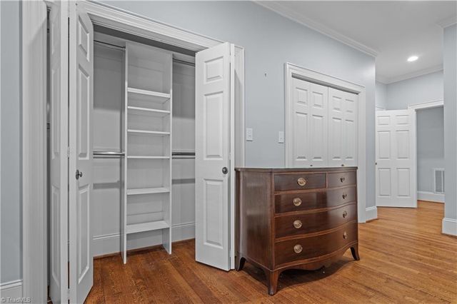 7 Ashton Square, Greensboro, NC 27408