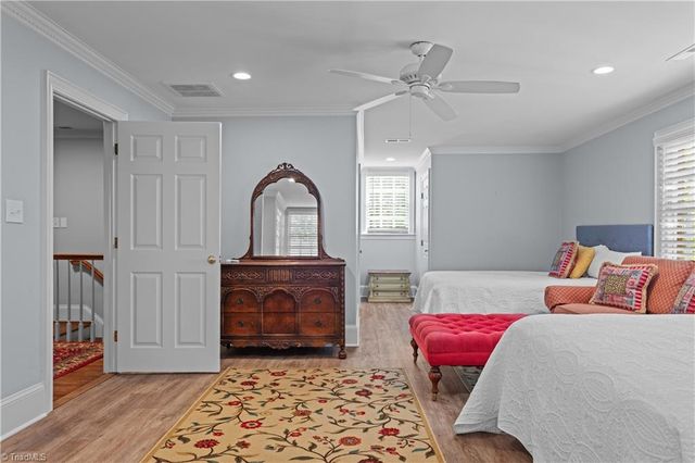 7 Ashton Square, Greensboro, NC 27408