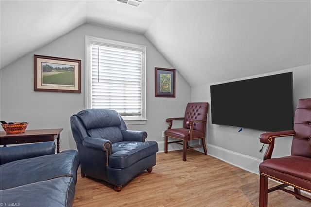 7 Ashton Square, Greensboro, NC 27408