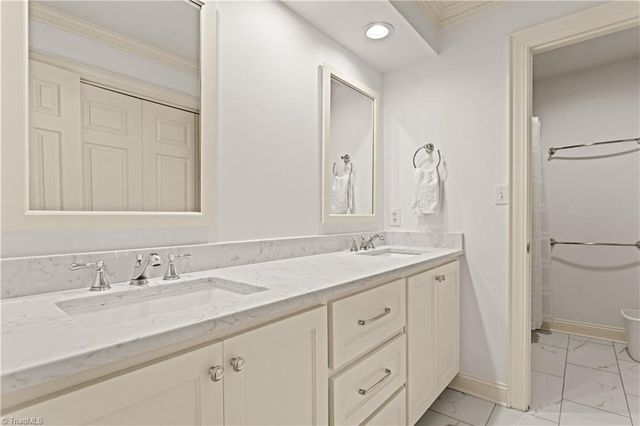7 Ashton Square, Greensboro, NC 27408