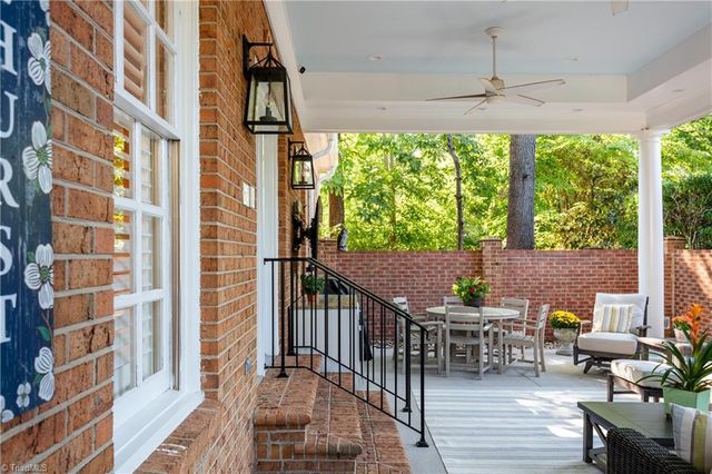 7 Ashton Square, Greensboro, NC 27408