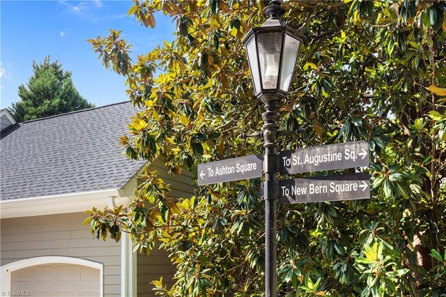 7 Ashton Square, Greensboro, NC 27408
