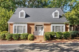 7 Ashton Square, Greensboro, NC 27408