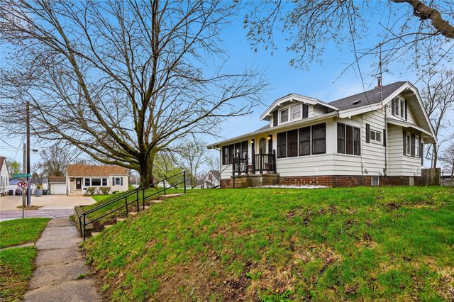 1602 E 32nd Court, Des Moines, IA 50317