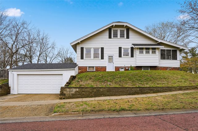 1602 E 32nd Court, Des Moines, IA 50317