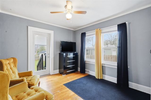 1602 E 32nd Court, Des Moines, IA 50317