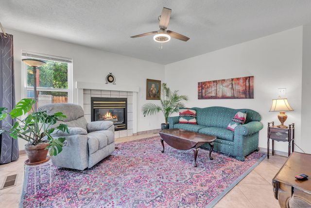 4605 Mesa Encantada Court NW, Albuquerque, NM 87120
