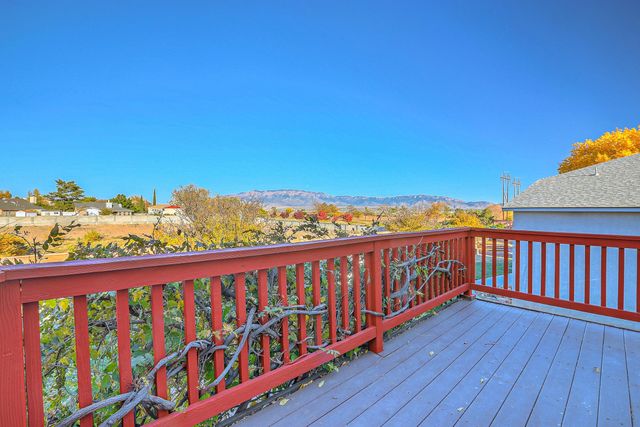 4605 Mesa Encantada Court NW, Albuquerque, NM 87120