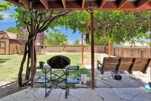 4605 Mesa Encantada Court NW, Albuquerque, NM 87120