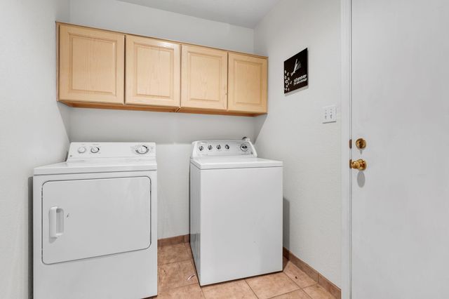 4605 Mesa Encantada Court NW, Albuquerque, NM 87120