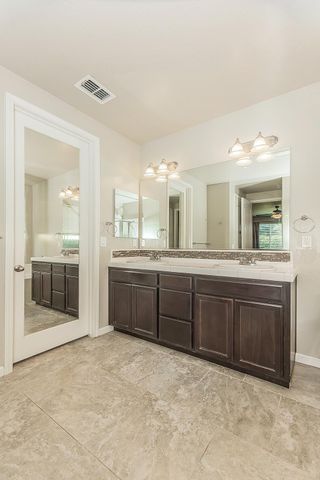 3028 N Hornet Avenue, Fresno, CA 93737