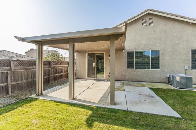 3028 N Hornet Avenue, Fresno, CA 93737