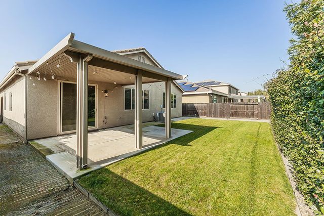 3028 N Hornet Avenue, Fresno, CA 93737