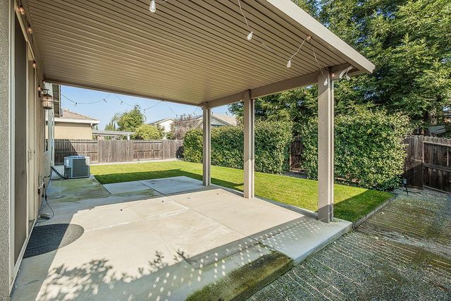 3028 N Hornet Avenue, Fresno, CA 93737