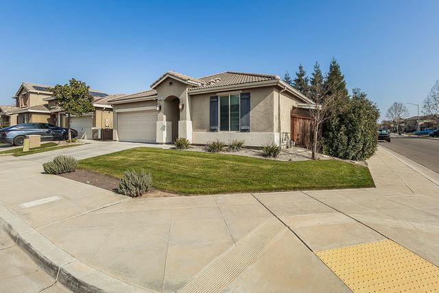 3028 N Hornet Avenue, Fresno, CA 93737