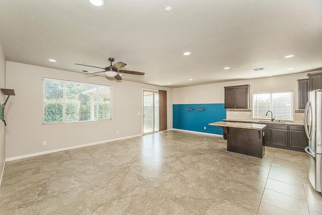 3028 N Hornet Avenue, Fresno, CA 93737