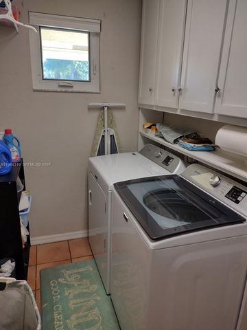 14531 Hickory Ct, Davie, FL 33325