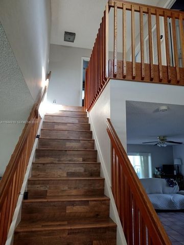 14531 Hickory Ct, Davie, FL 33325