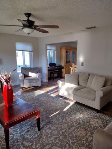 14531 Hickory Ct, Davie, FL 33325