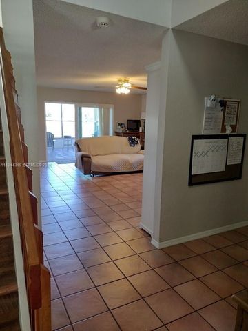 14531 Hickory Ct, Davie, FL 33325