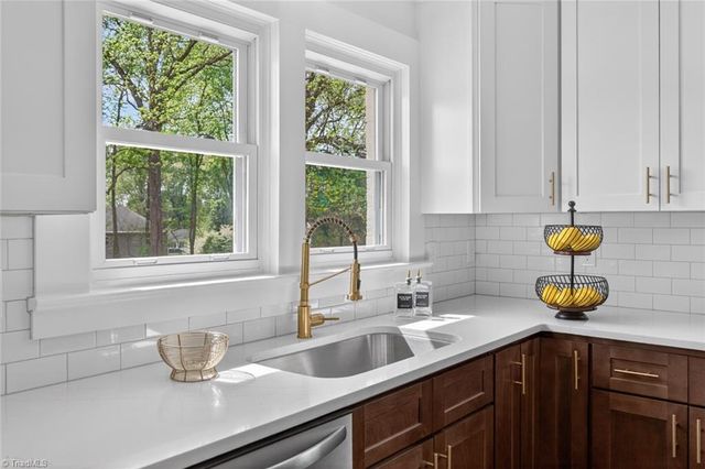 2280 Darwick Road, Winston-salem, NC 27127