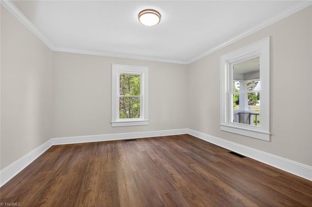 2280 Darwick Road, Winston-salem, NC 27127