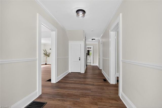 2280 Darwick Road, Winston-salem, NC 27127