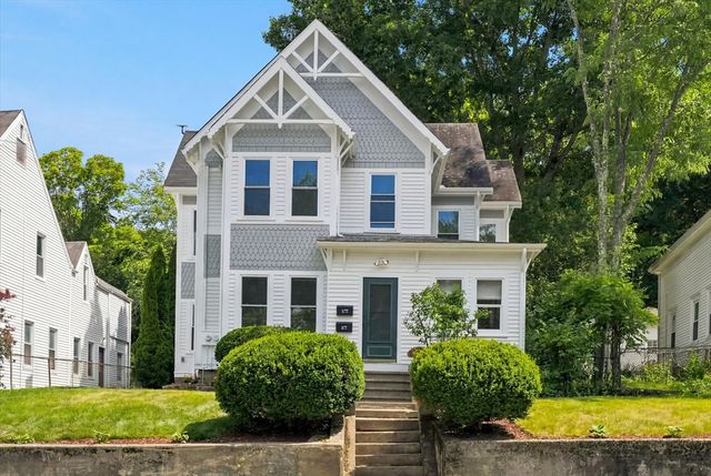40 Cross St. 1, Franklin, MA 02038