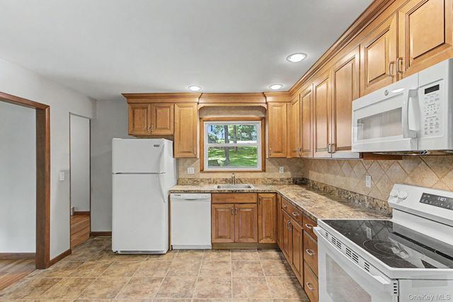 17 Woodland Drive, Brewster, NY 10509
