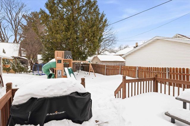 727 N BENNETT STREET, Appleton, WI 54914