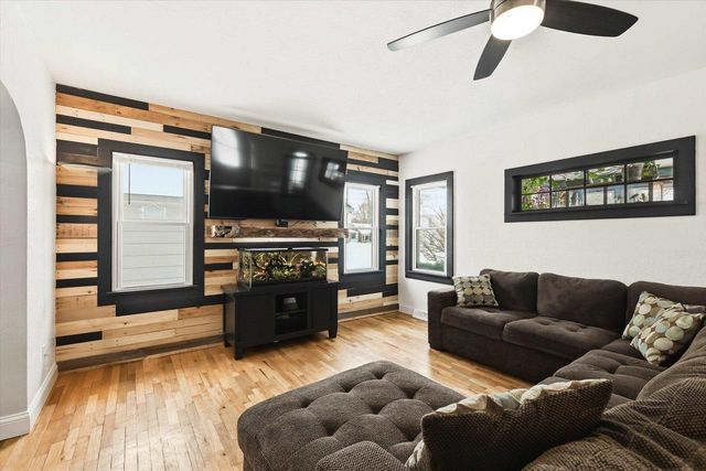 727 N BENNETT STREET, Appleton, WI 54914