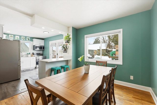 727 N BENNETT STREET, Appleton, WI 54914