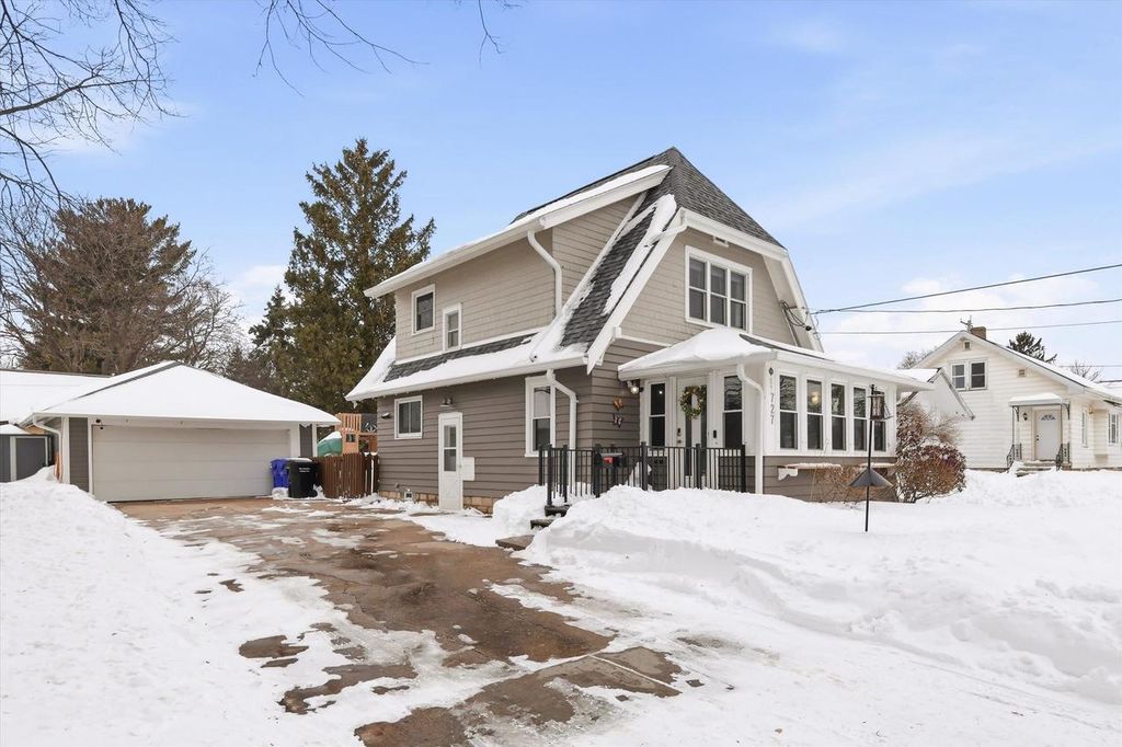 727 N BENNETT STREET, Appleton, WI 54914