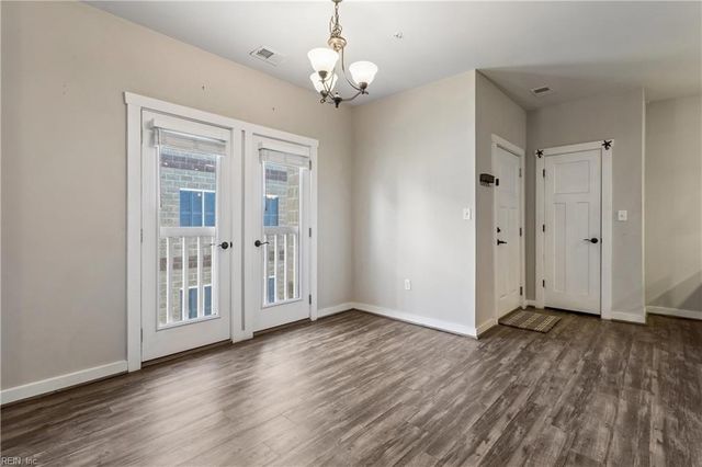 7922 Shore Dr Apt 303, Norfolk, VA 23518