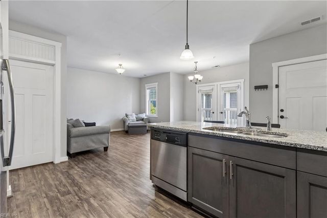 7922 Shore Dr Apt 303, Norfolk, VA 23518