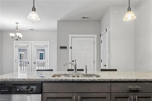 7922 Shore Dr Apt 303, Norfolk, VA 23518