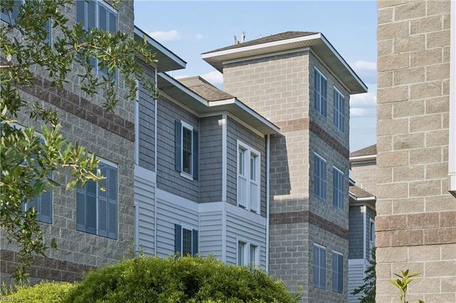 7922 Shore Dr Apt 303, Norfolk, VA 23518