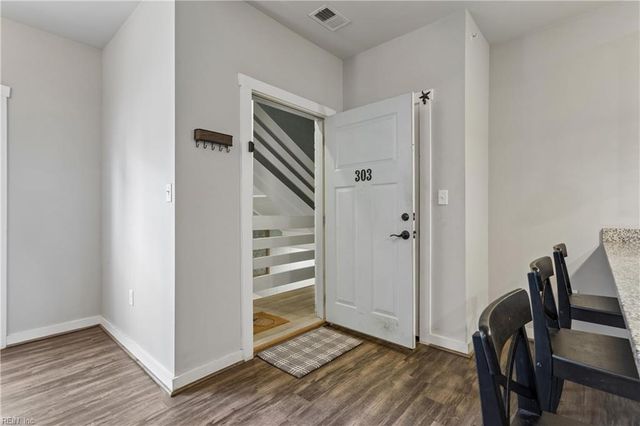 7922 Shore Dr Apt 303, Norfolk, VA 23518
