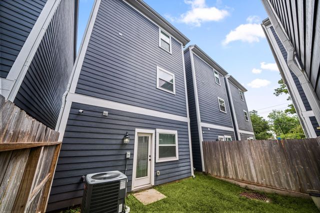 901 Lehman Street C, Houston, TX 77018