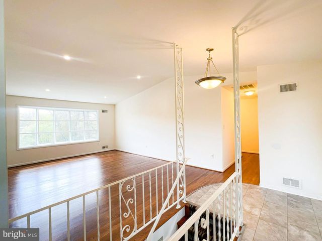 6631 AUBURN AVE, Hyattsville, MD 20784
