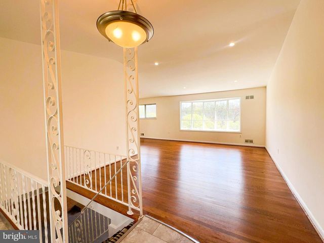 6631 AUBURN AVE, Hyattsville, MD 20784