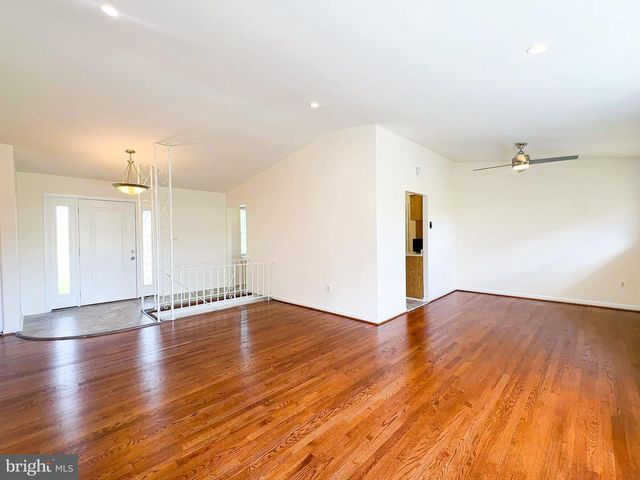 6631 AUBURN AVE, Hyattsville, MD 20784