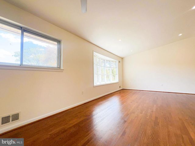 6631 AUBURN AVE, Hyattsville, MD 20784