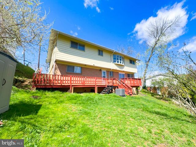 6631 AUBURN AVE, Hyattsville, MD 20784