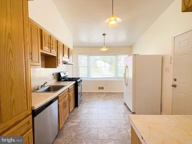 6631 AUBURN AVE, Hyattsville, MD 20784